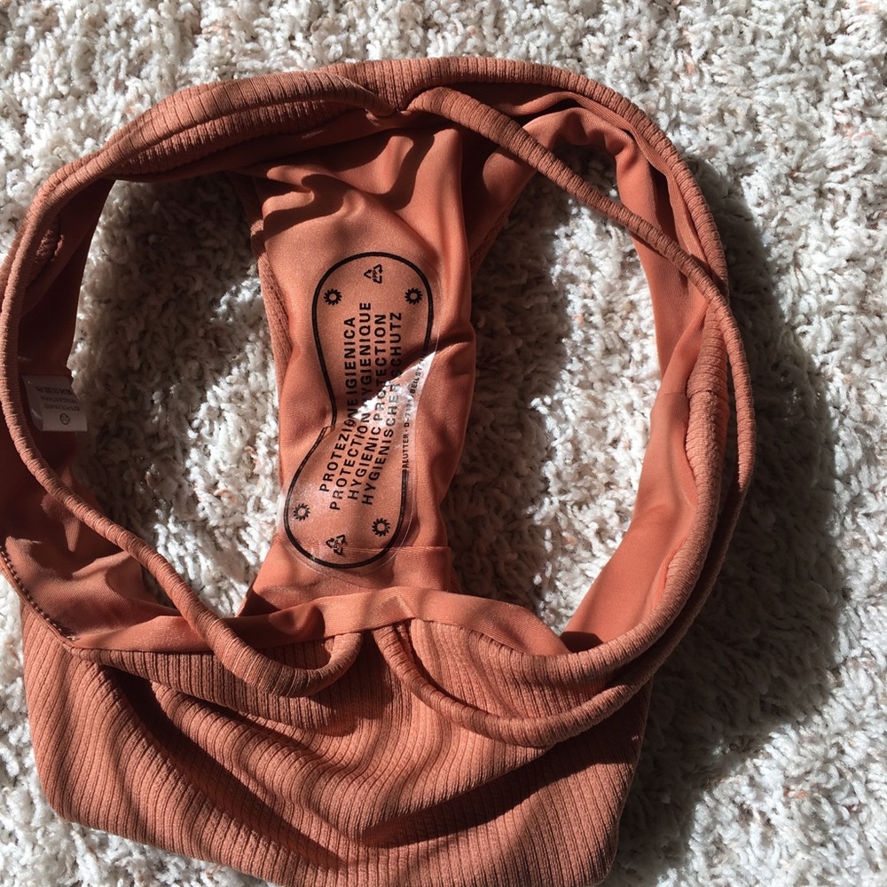 NWOT Two piece swim suit - Picture 3 of 4